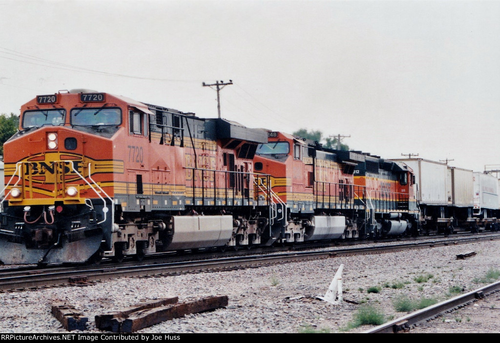 BNSF 7720 West